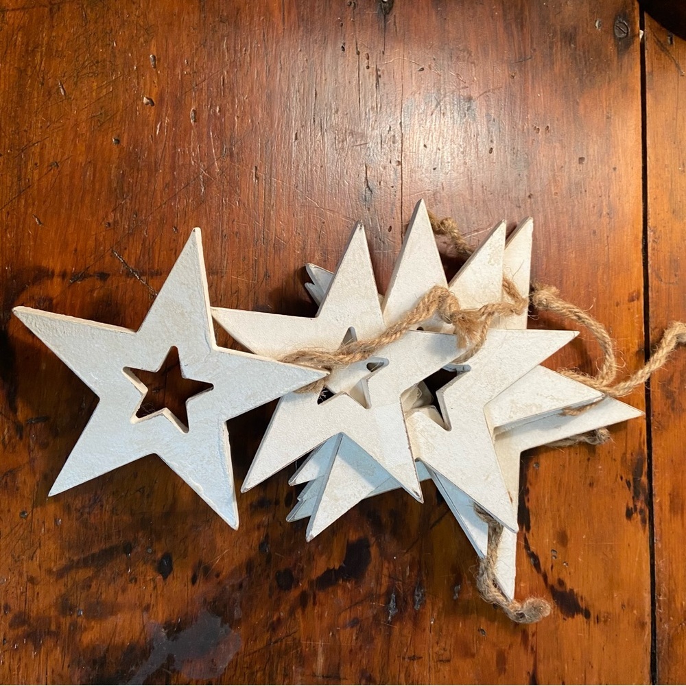 Set of 6 Wooden Hanging Stars White Rustic Country July 4th Christmas - Picture 6 of 6